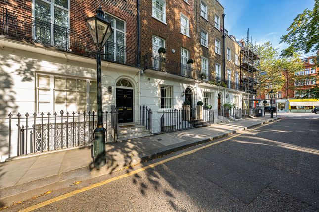 Flat , Brompton Square, Knightsbridge, London  photo 5