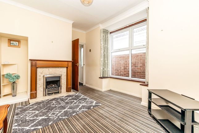 133 Westfield Road, Southsea photo 4