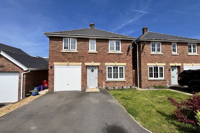 Thumbnail Detached house for sale in Punchbowl View, Llanfoist, Abergavenny