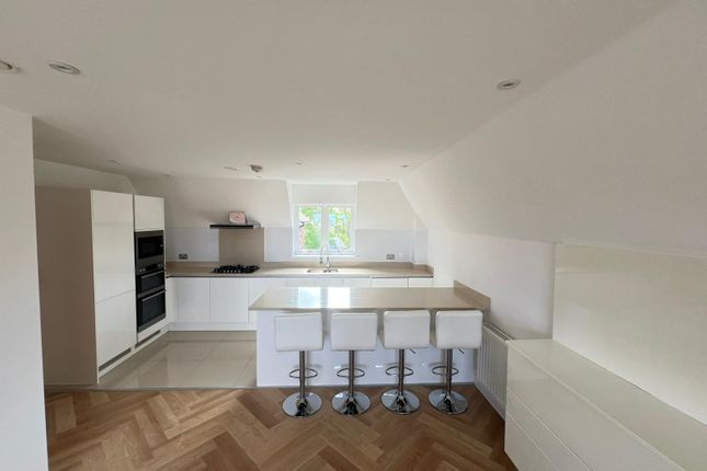 12 1, Guardhouse Way, London photo 2