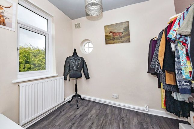 End terrace house for sale in London Road, Dunstable, Bedfordshire