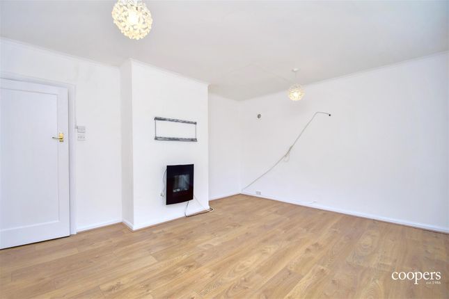 11, Woodford Crescent, Pinner photo 3