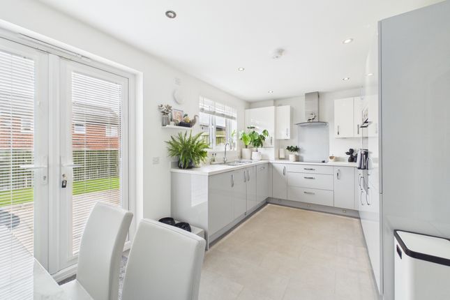 70 Crawhill Drive, Bargeddie photo 4