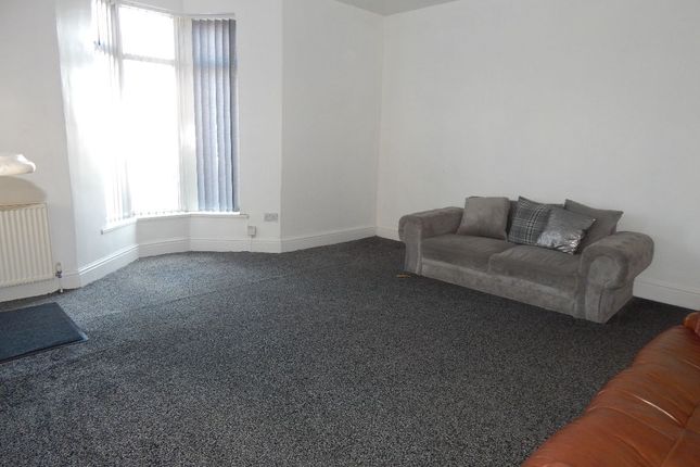 331 Staincliffe Road, Dewsbury photo 5