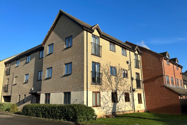 Flat to rent in Laxfield Drive, Broughton, Milton Keynes