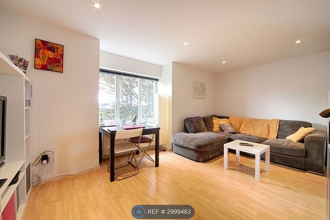 Franklin Way, Croydon photo 2