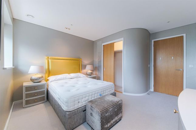 Flat to rent in Brock Street, London