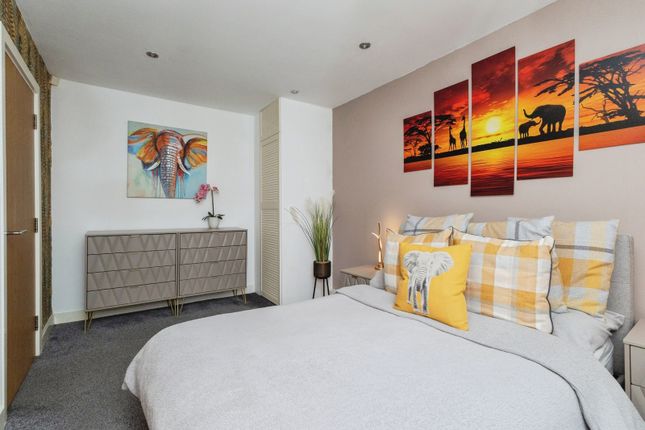 9, Canal View, Stalybridge photo 4