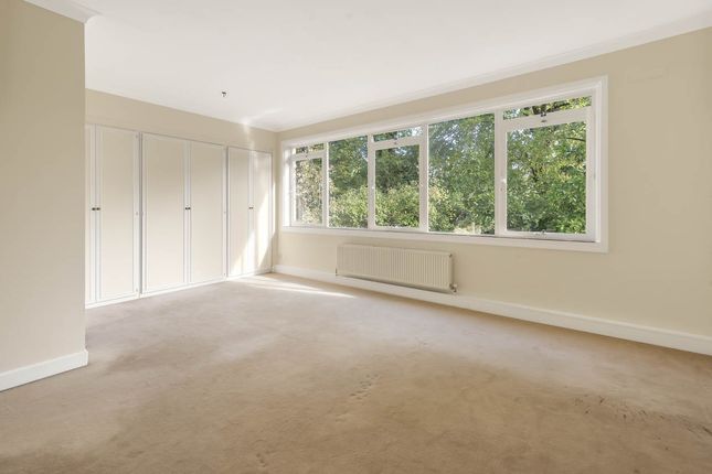 4, Pembroke Gardens, London photo 4
