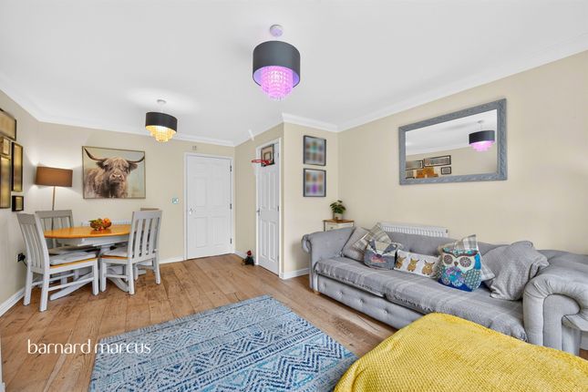 21, Burford Road, Worcester Park photo 4