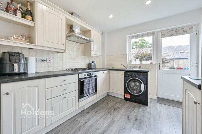 12 Calder Avenue, Preston photo 3