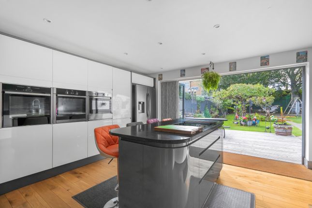 18, Homefield Road, Drayton, Portsmouth photo 3