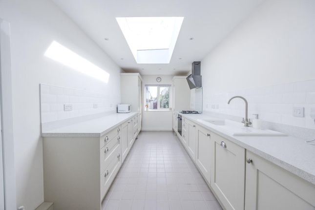 22, Herschell Road, Leigh-On-Sea photo 4