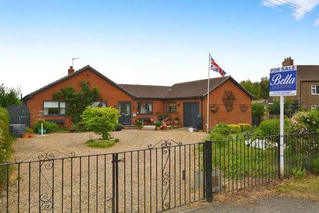 Thumbnail Detached bungalow for sale in Crowle Road, Eastoft, Scunthorpe