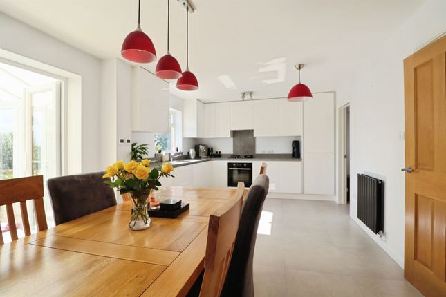 149, Westward Rise, Barry photo 4