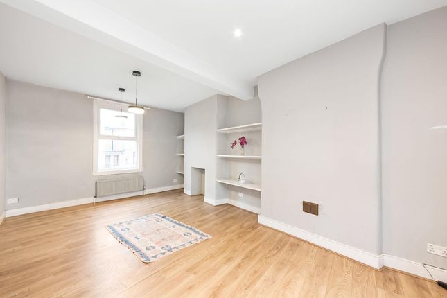 Top Floor Flat, 21, Devonshire Road, London photo 3