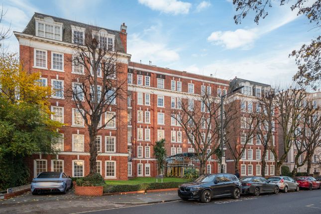 2-bed flat on 15, Circus Lodge, London, £850,000