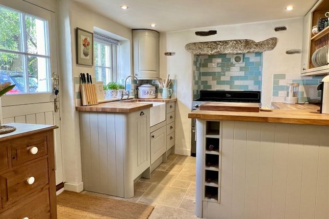 Cottage for sale in Private And Central Village Position, Carnon Downs, Truro