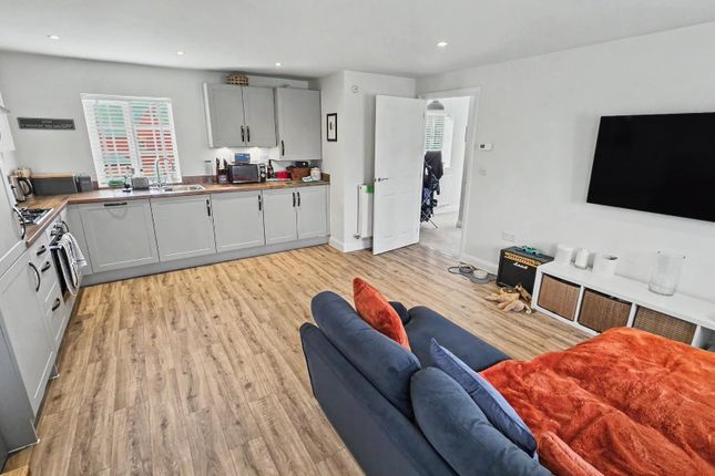 29, Stourhead Drive, Towcester photo 4