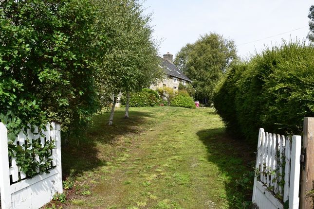 Detached house for sale in 22800 Lanfains, Côtes-D'armor, Brittany, France