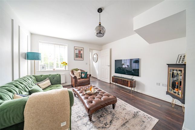 11, Seven Hill Way, Leeds photo 2