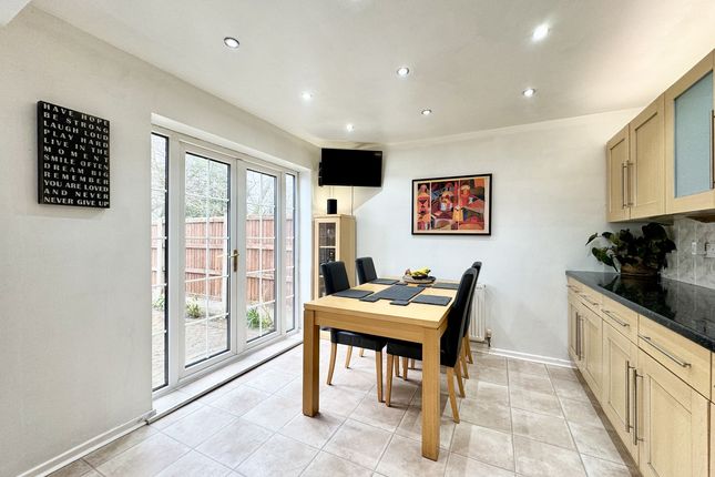 17, Bagstock Avenue, Poynton photo 3