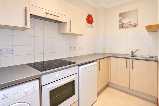 4b, Chesterfield Mews, London photo 4