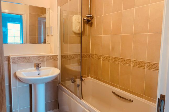 33, Theillay Close, Bridgwater photo 4