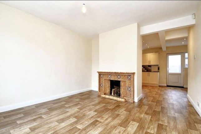 7 Brown Street, Salford photo 3