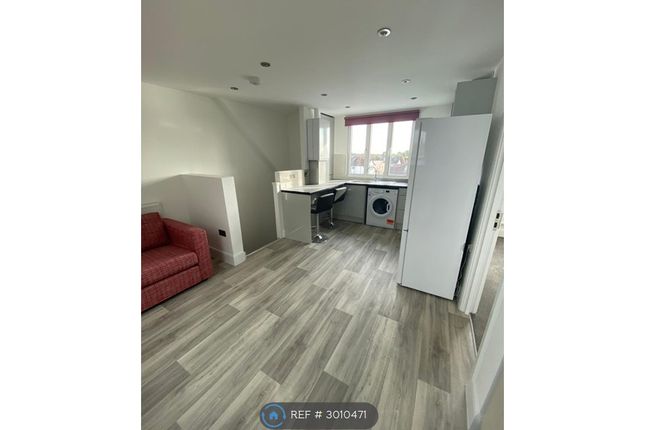 C Kenton Road, Harrow photo 3