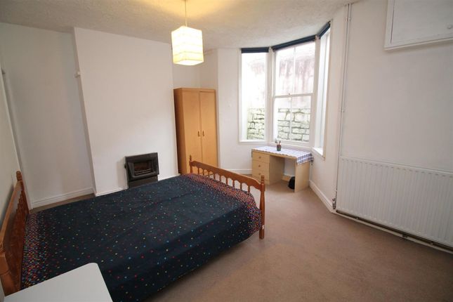 Room 4 , 27 Fraser Street, Bristol photo 4