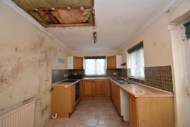 9 Taw Vale Close, North Tawton photo 2