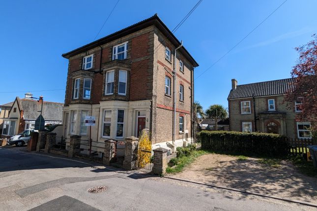 Flat to rent in Station Approach, Saxmundham, Suffolk