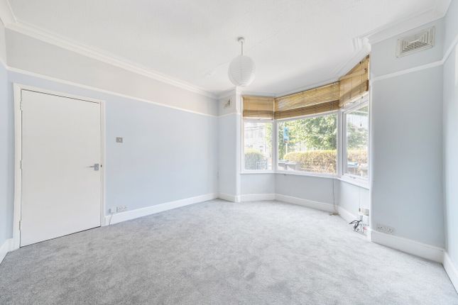 92, Park Avenue, Mitcham photo 2