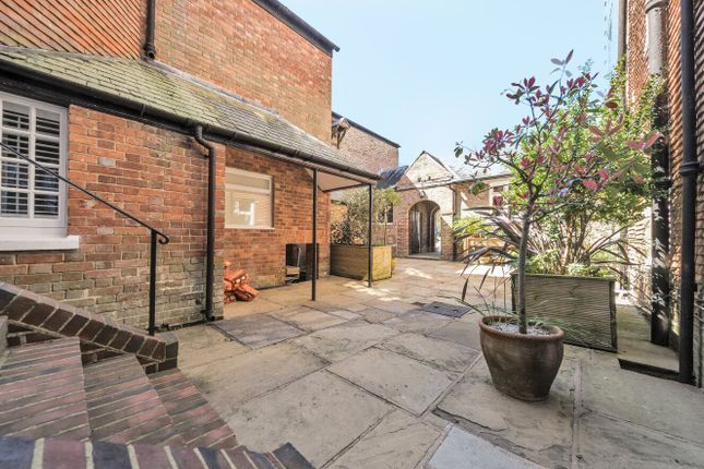 Flat 5, Herstmonceux Place,, Church Road, Hailsham photo 4