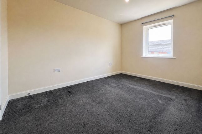 16 Herald Street, Aylesbury photo 4