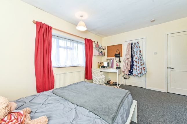 Semi-detached house to rent in Cobbett Close, Stanmore, Winchester