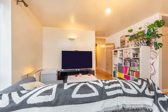 Flat for sale in Watling House, 128 New Kent Road