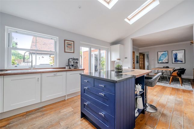 Bumblebee Cottage, 59, Updown Hill, Surrey photo 4