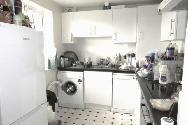 Flat to rent in Mount Pleasant Road, Exeter