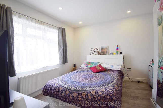 Flat 2, Rodborough Road, London photo 4