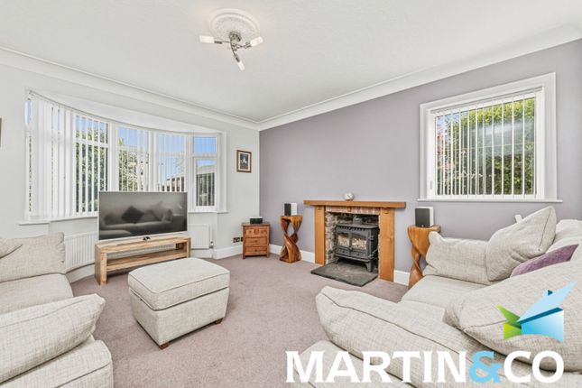 3, Holme Croft, Wakefield photo 3