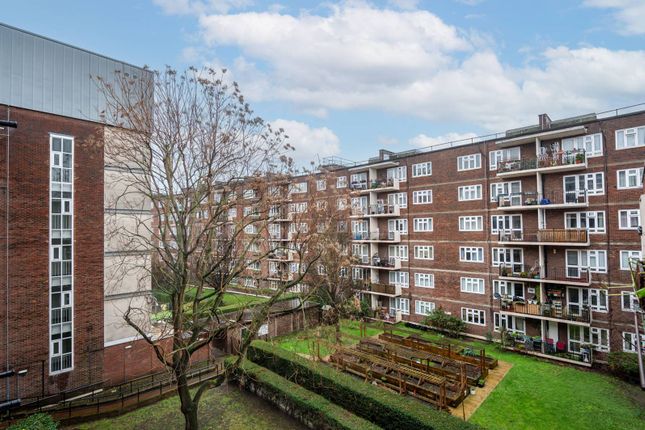 Thumbnail Flat to rent in Wiltshire Close, Chelsea, London