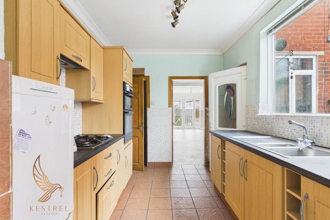 16, Chapel Lane, South Elmsall photo 3