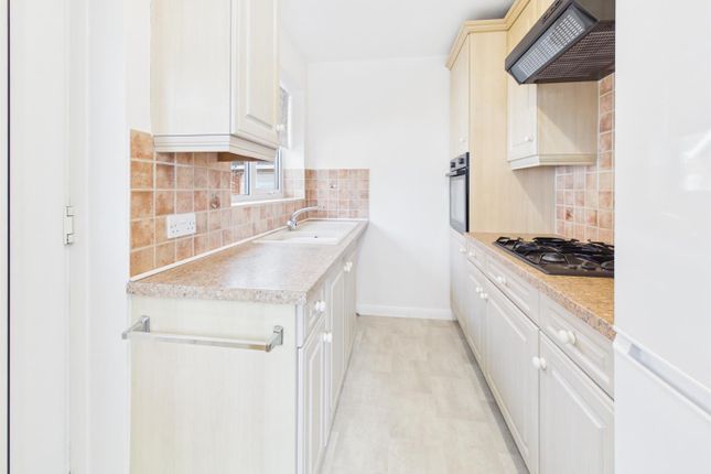 83, Astwick Road, Lincoln photo 4
