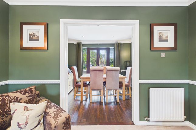 4, Kestrel Way, Aylesbury photo 4