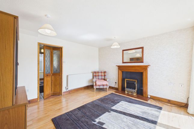 10 Crabtree Close, Matlock photo 3