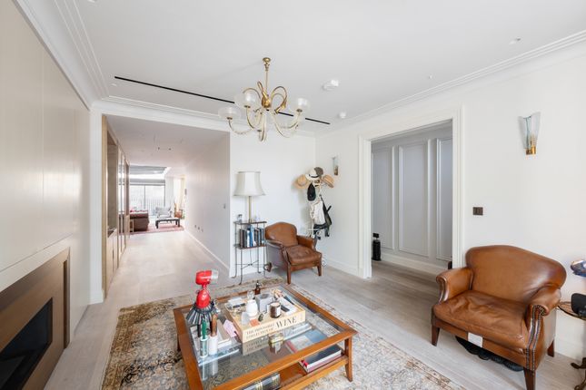16, Sloane Avenue, London photo 3