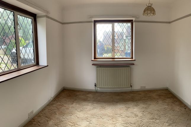 One Bedroom Annex In Harrow Weald.