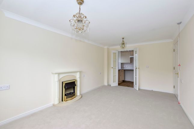 29 Clements Court, 14-20, Sheepcot Lane, Watford photo 2